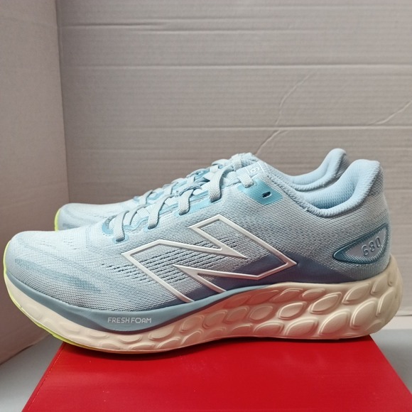 New Balance Fresh Foam 680 v8 Women's Size 9.5 Blue White Running Shoes Sneakers - Picture 3 of 8